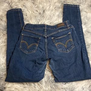 Levi’s dark denim skinny legging jeans waist, 28 length 32